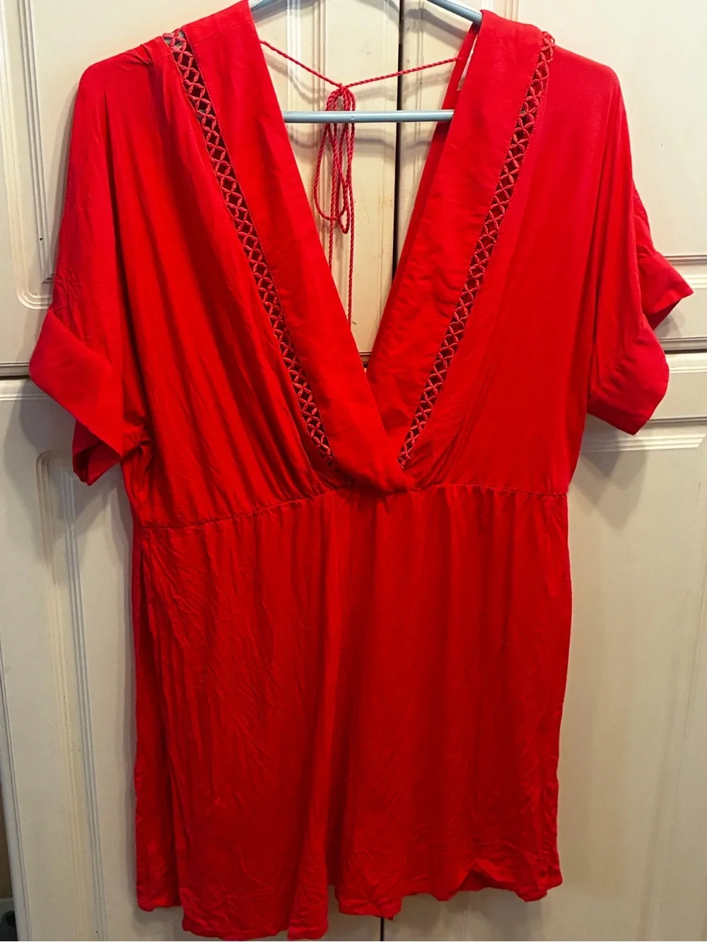 Venus Woman’s Red Deep V Short Sleeve Coverup with Lace Trim, Size: L